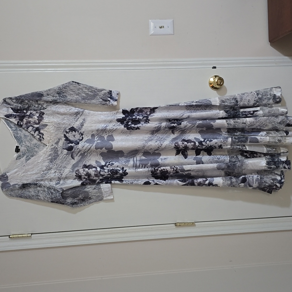 Komarov Elegant Gray and Black Dress